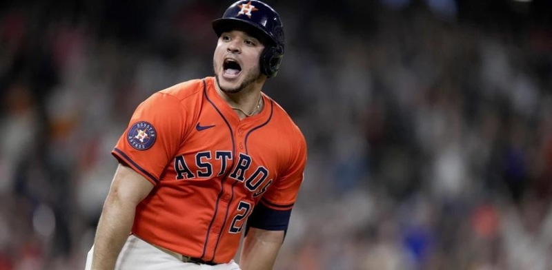 Jonrón de Díaz da triunfo a Astros 2-1 sobre Rays tras joya de tres hits de Valdez