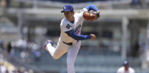 Shohei Ohtani lanza una entrada sólida y luego impulsa 5 carreras