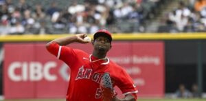 Schnauel pega hit que define juego y Angelinos superan a Atléticos en 10 innings, Soriano poncha 12