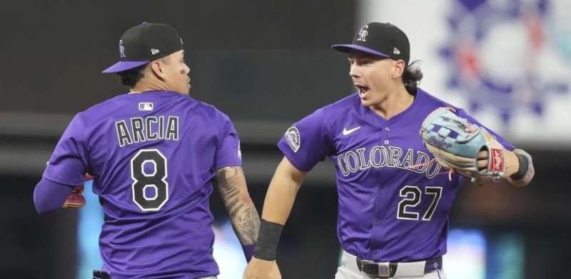 Rockies de Colorado barren por primera vez una serie tras vencer 3-2 a los Marlins de Miami