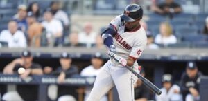 Con jonrón de Martínez y pitcheo de Ortiz, Guardianes vence Yanquis