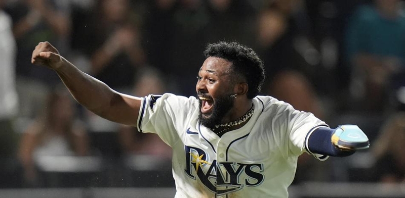 Caminero pega jonrón 15 y los Rays dejan en el terreno a los Rangers