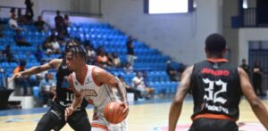 Titanes se imponen a Cañeros con triple doble de Manito y 23 tantos de Jassel
