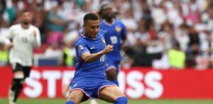 Mbappe anota gol y Francia supera 2-0 a Alemania en la Liga de Naciones