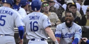 Dodgers se imponen 8-7 sobre los Padres en la décima entrada con sencillo de Edman