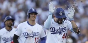 Cuadrangular de Pages conduce Dodgers a la victoria sobre los Gigantes