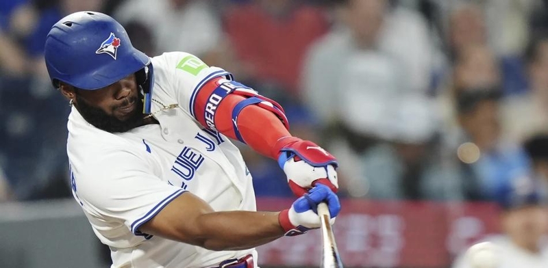 Bichette y Guerrero Jr. guían Azulejos a vencer a los Diamondbacks