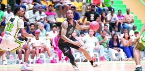 Heron anota 23, Titanes ganan y aseguran boleto a fase de eliminación de la LNB