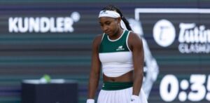 Coco Gauff cae ante la china Wang Xinyu en su primer juego tras ganar Roland Garros