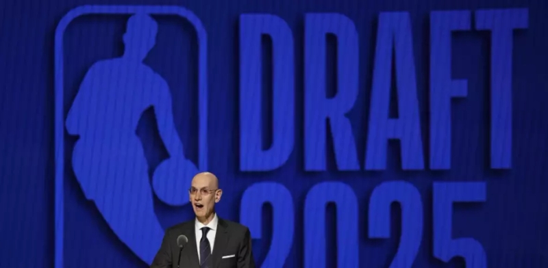El comisionado Adam Silver dice que la NBA analiza seriamente las lesiones en tendón de Aquiles