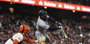 Otto López impulsa dos de cuatro en la décima entrada y los Marlins vencen 8-5 a Gigantes