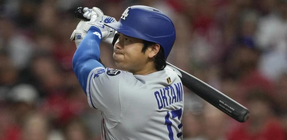 Shohei Ohtani pega doble y conduce triunfo de Dodgers sobre Rojos