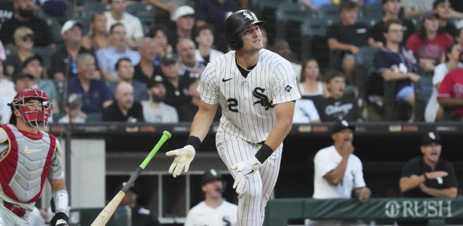 Robert y Montgomery conectan jonrones y Medias Blancas derrotan 6-2 a Filis y Cristopher Sánchez