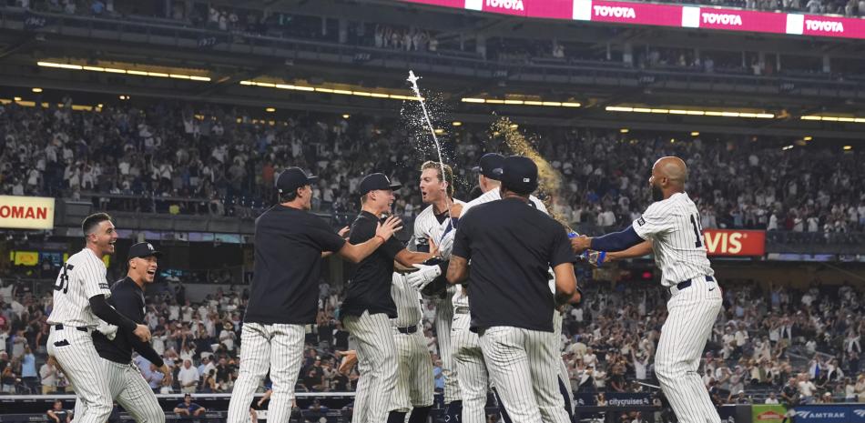 En un final de ida y vuelta, Yankees vencen 5-4 a Rays en 11 entradas