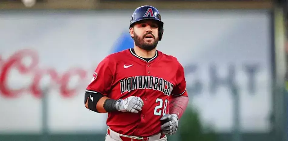Eugenio Suárez es cambiado a los Marineros de Seattle