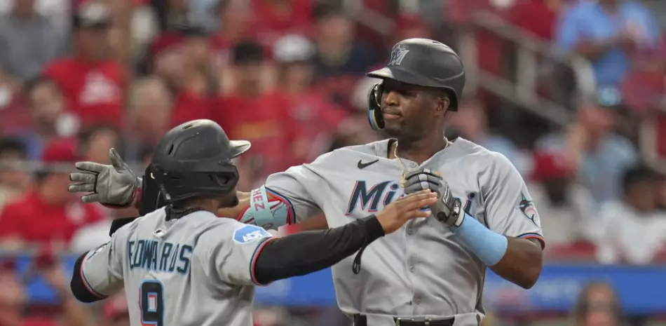 Jesús Sánchez conecta vuelacercas para los Marlins que vencen 2-0 a Cardenales