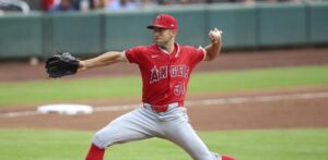 Anaheim blanquea a los Bravos 5-0
