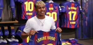 Lamine Yamal hereda el número 10 de Messi, Maradona, Ronaldinho y Romario