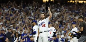 Clayton Kershaw llega a 3 mil ponches, Dodgers remontan ante Medias Blancas en la novena