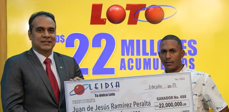 Leidsa entrega 22 millones al millonario 488 del Loto
