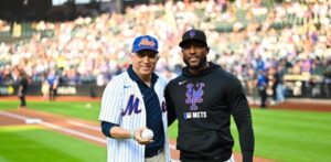 Doctor Ramón Tallaj lanzó primera bola en el Citi Field de Nueva York