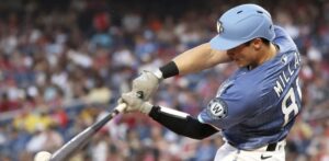 Lowe da jonrón, Nacionales vencen Padres y rompen racha de 5 derrotas