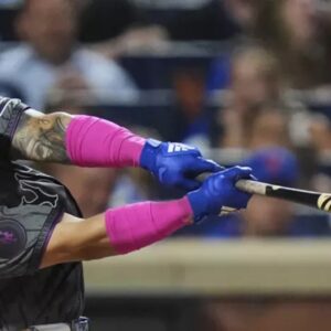 Jonrón de Álvarez ayuda a los Mets a remontar y vencer otra vez a Angelinos