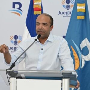 Juega RD Banreservas remoza cancha de El Manguito