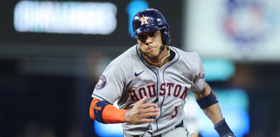 Jeremy Peña conecta dos dobles en triunfo de Houston
