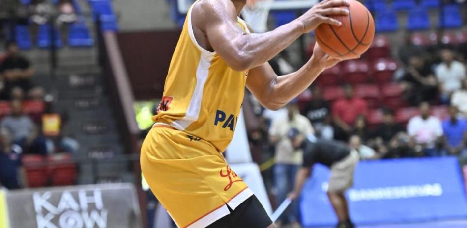 Juan Guerrero es el Señor MVP en el básquet dominicano