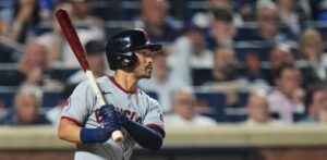 Steven Kwan decide con imparable la victoria de los Guardianes sobre los Mets