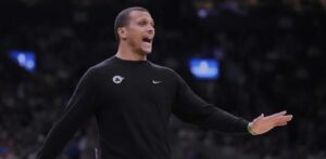Celtics extienden contrato del entrenador Joe Mazzulla