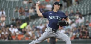 Kirby brilla y los Mariners vencieron a los Orioles 1-0 para su octava victoria consecutiva