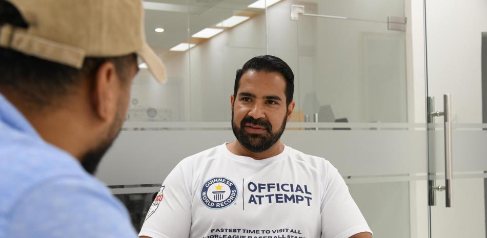 Treinta estadios en 25 días
