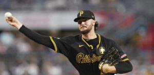 Paul Skenes brilla mientras los Piratas aprovechan los errores de los Blue Jays para ganar 5-2