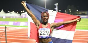 La velocista Liranyi Alonzo conquistó la medalla de plata en los 100 metros planos