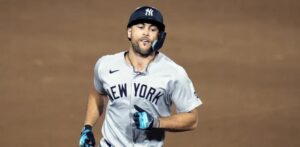 Jonrón de Stanton en la 10ma da triunfo a Yankees sobre Rays por 6-3
