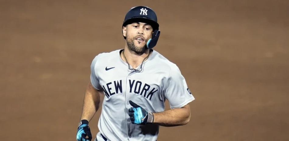 Jonrón de Stanton en la 10ma da triunfo a Yankees sobre Rays por 6-3