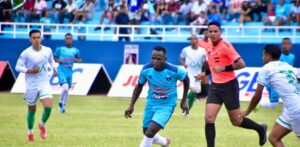 Salcedo FC gana y sigue invicto, Delfines logra primer triunfo