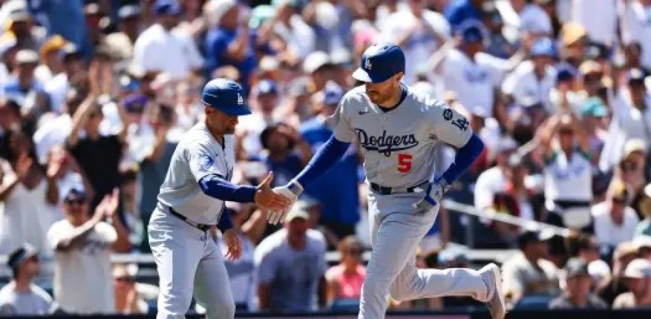 Freddie Freeman dispara dos jonrones y los Dodgers superan a los Padres