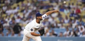 La racha ganadora de los Dodgers continúa detrás de Clayton Kershaw contra los Rojos