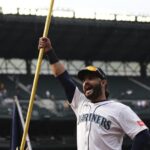Suárez conecta jonrón de 3 carreras y Marineros superan 4-3 a Padres para ganar la serie