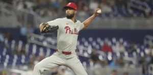 Filis conectan 4 cuadrangulares, Sánchez se luce en el montículo en la victoria sobre los Marlins