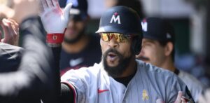 Buxton y Clemens guían triunfo de Mellizos sobre Reales