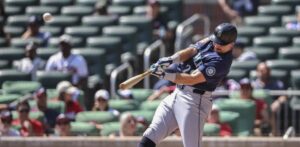 Raliegh conecta H4 53, líder en la MLB, y los Marineros aplastan a los Bravos 18-2