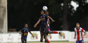 Pantoja gana y sigue líder en la LDF