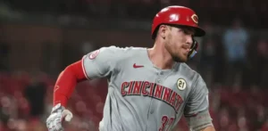 Rojos le ganan a los Cardenales y se ponen a dos partidos de los Mets en el comodín de la Nacional