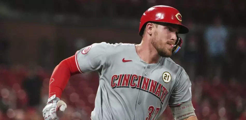 Rojos le ganan a los Cardenales y se ponen a dos partidos de los Mets en el comodín de la Nacional