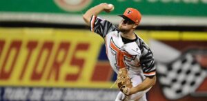 Tyler Eppler vuelve con los Toros del Este para servir como lanzador abridor