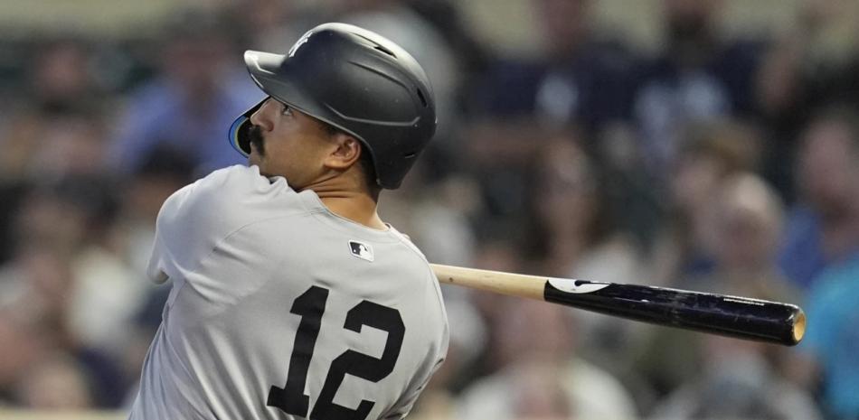 Los Yankees desperdician gran ventaja y ganan con precariedad
